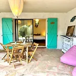 Πανσιόν Domaine Colibri En Provence 3*