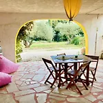 Πανσιόν Domaine Colibri En Provence Pujaut
