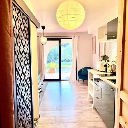 Maison Malabar 3* Pujaut